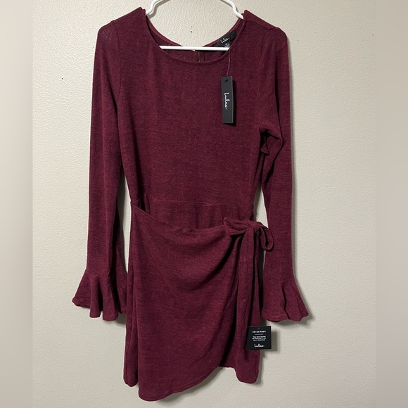 Lulu’s burgundy Wrap Knit Dress size M - Picture 2 of 7